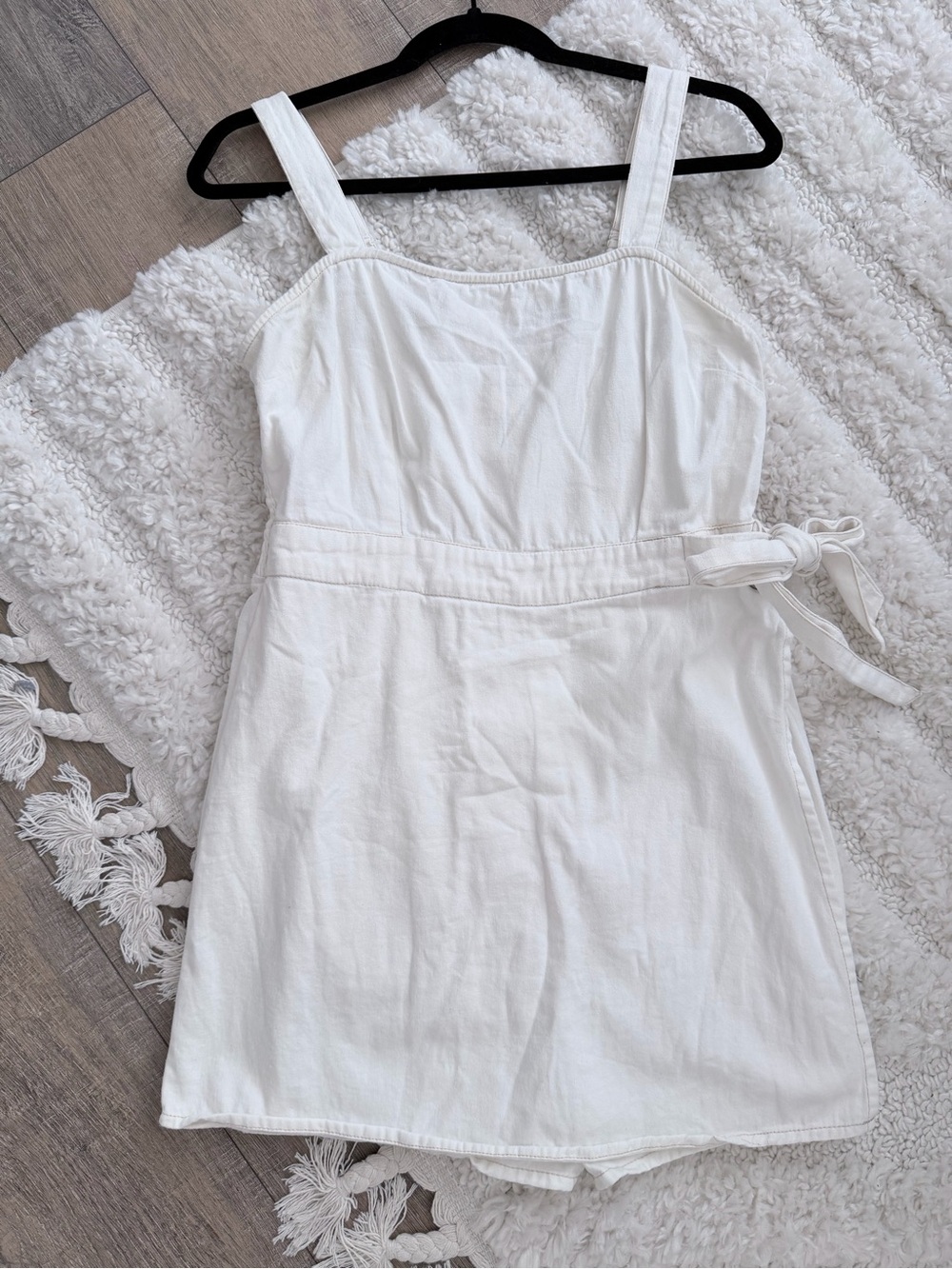 Jessica Simpson White Tie-Waist Romper